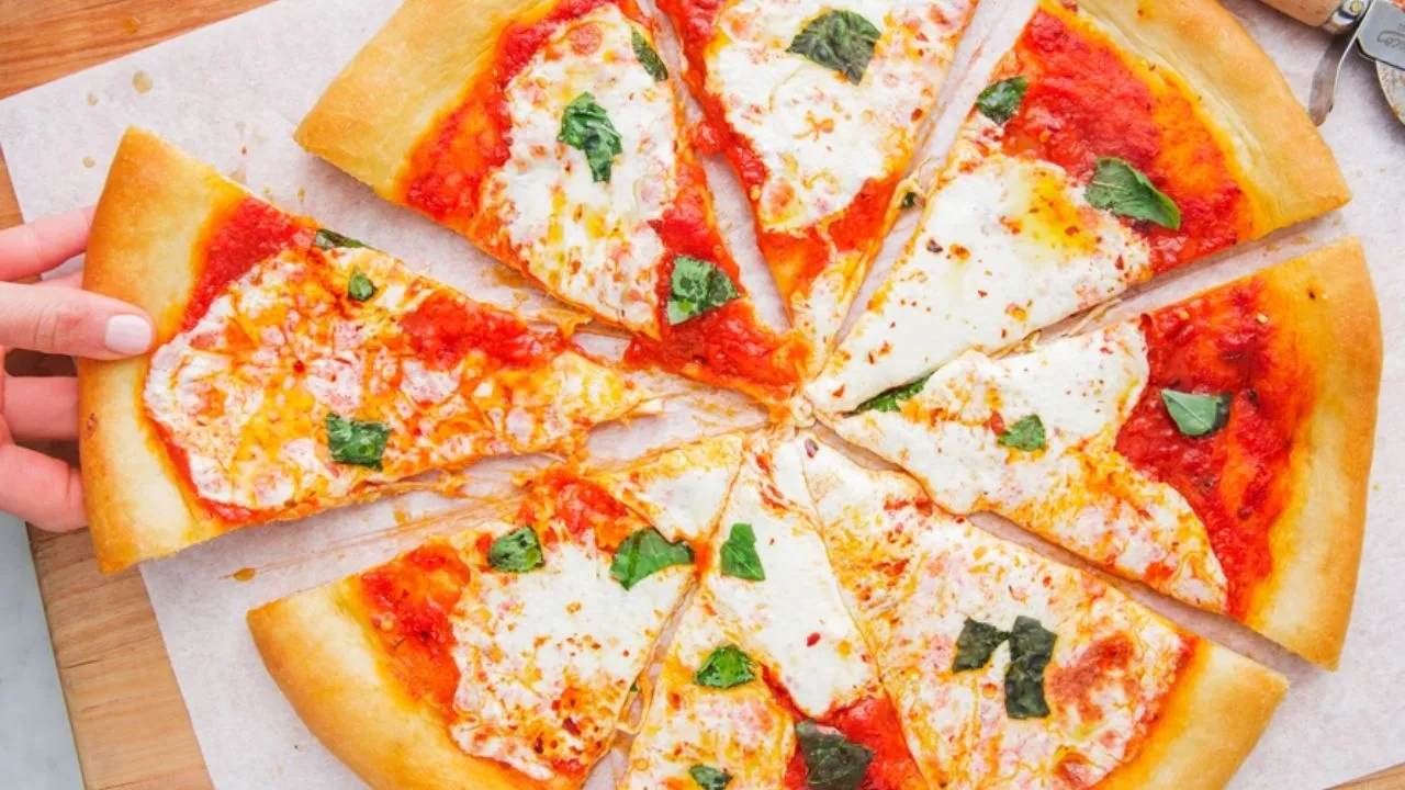 Dışarıdan Sipariş Vermeye Son! Evde Kolay Pizza Yapımı