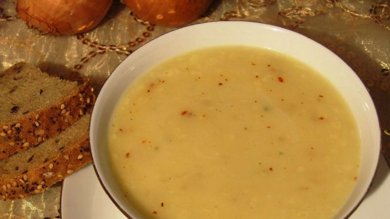 Pastırmalı Kremalı Karnabahar Çorbası Tarifi