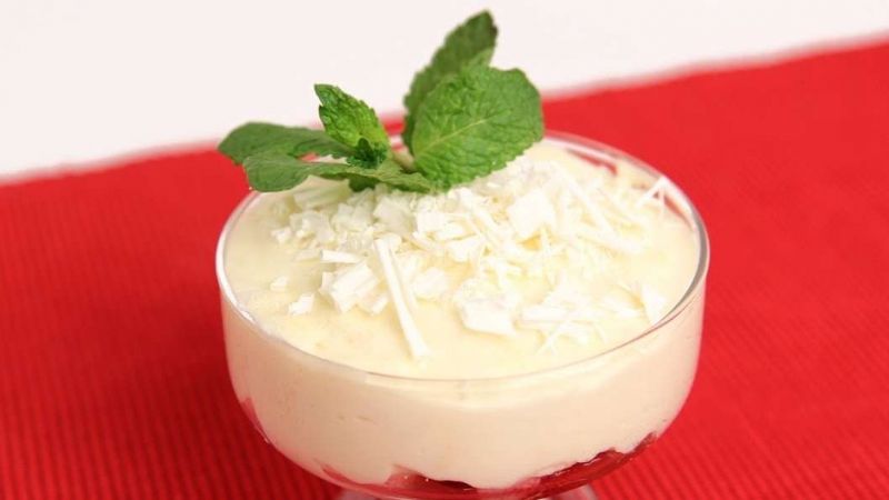 Beyaz Çikolatalı Mus Tarifi