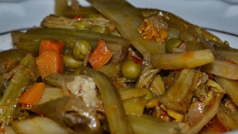 Enginar Sapı Yemeği Tarifi