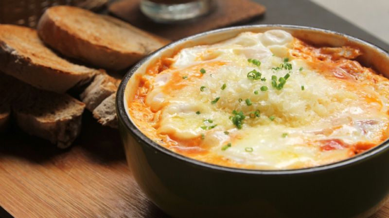 Fırında Soğanlı Yumurta Tarifi