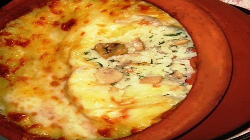 Güveçte Mantarlı Pirinç Pilavı Tarifi