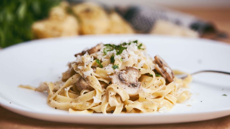 Kremalı Mantar Soslu Makarna Tarifi