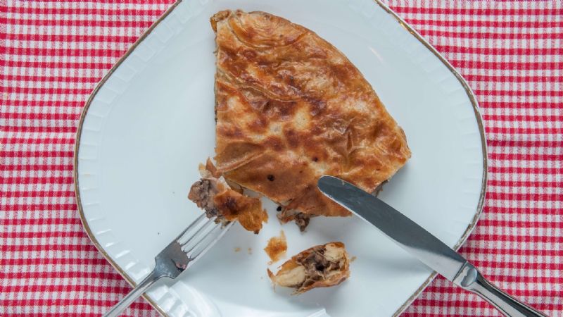 Mantarlı Tepsi Böreği Tarifi