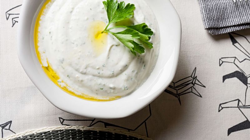 Maydanozlu Yoğurt Sosu Tarifi