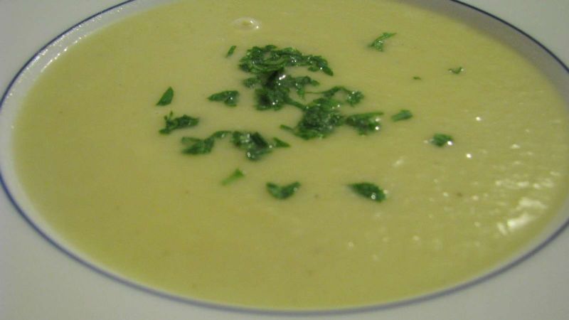 Patatesli Pırasa Çorbası Tarifi