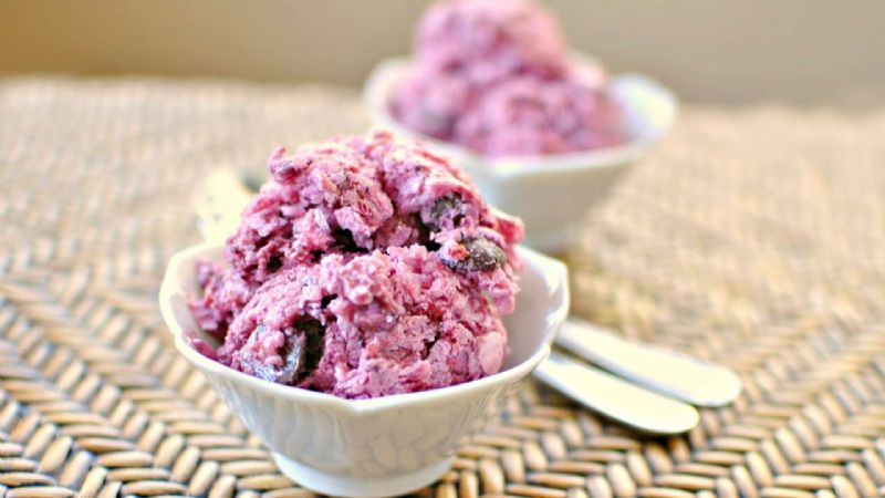 Vişneli Dondurma Tarifi