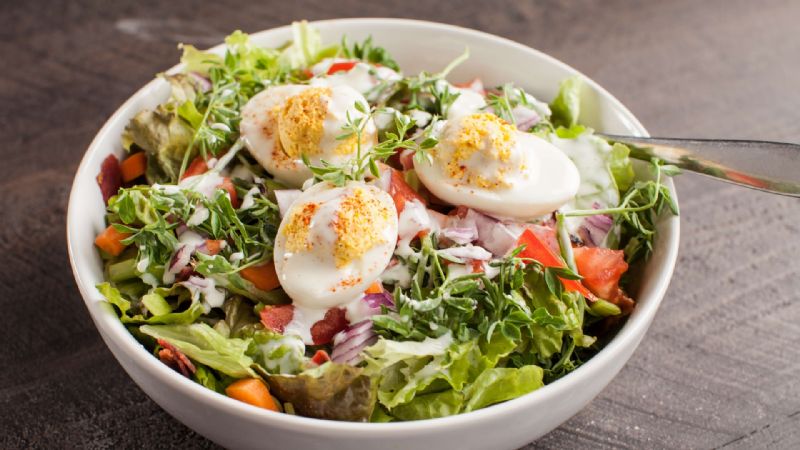 Yumurta ve Marul Salatası Tarifi