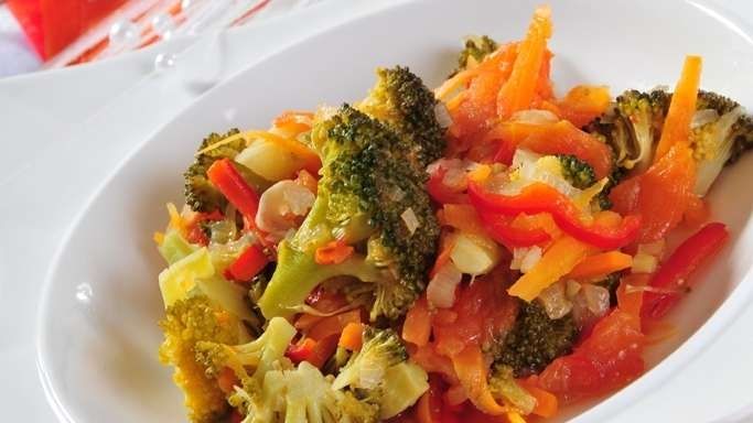 Zeytinyağlı Brokoli Tarifi